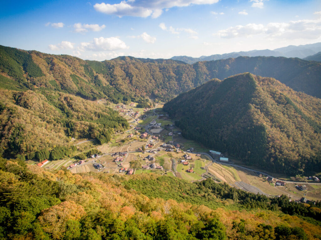 安芸太田町津浪集落の景色